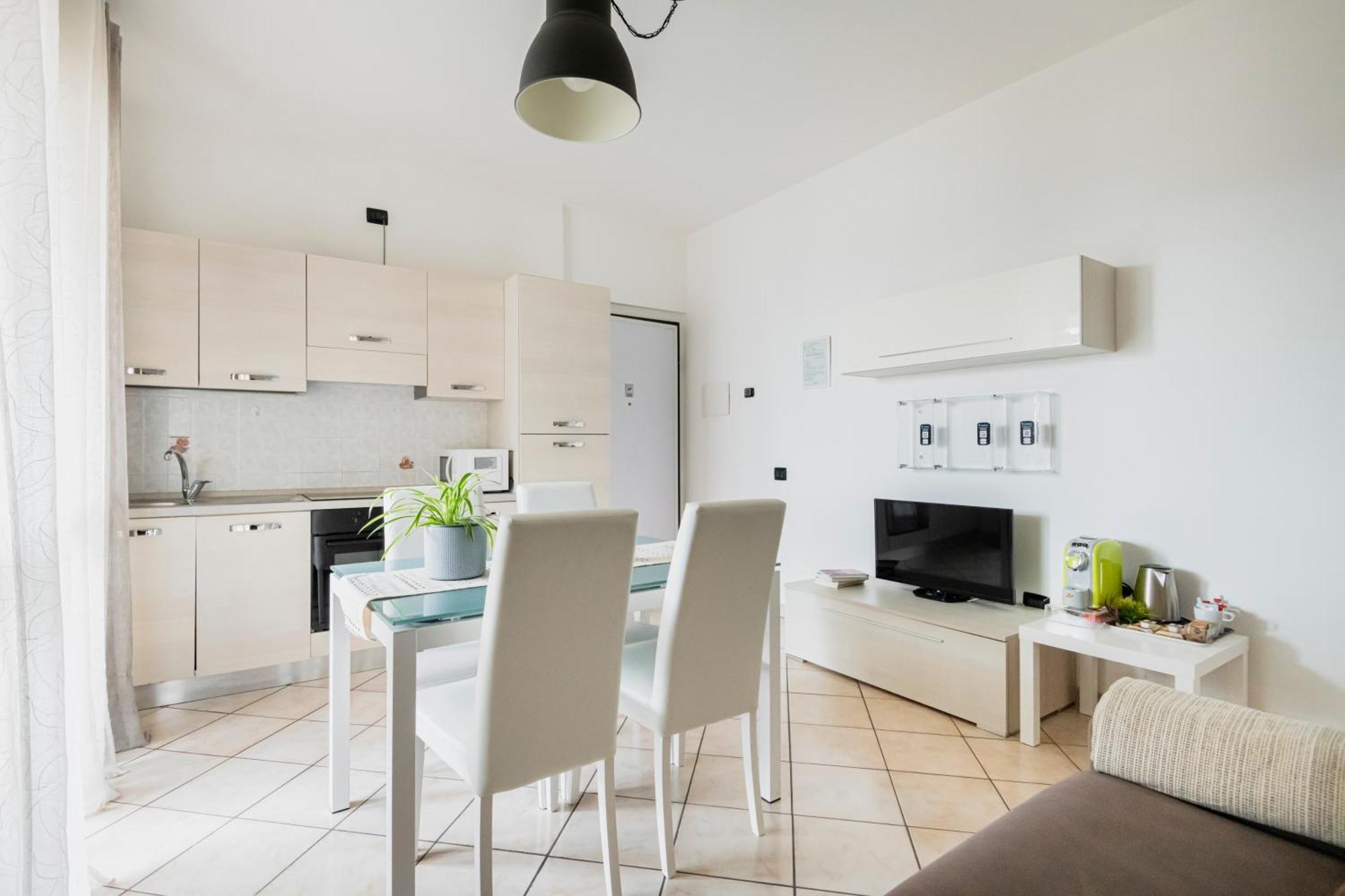 Hq Aparthotel Milano Inn - Smart Suites Чинізелло-Бальсамо Екстер'єр фото