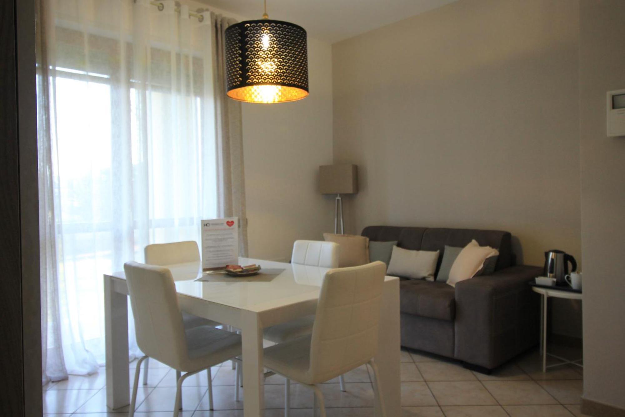 Hq Aparthotel Milano Inn - Smart Suites Чинізелло-Бальсамо Екстер'єр фото